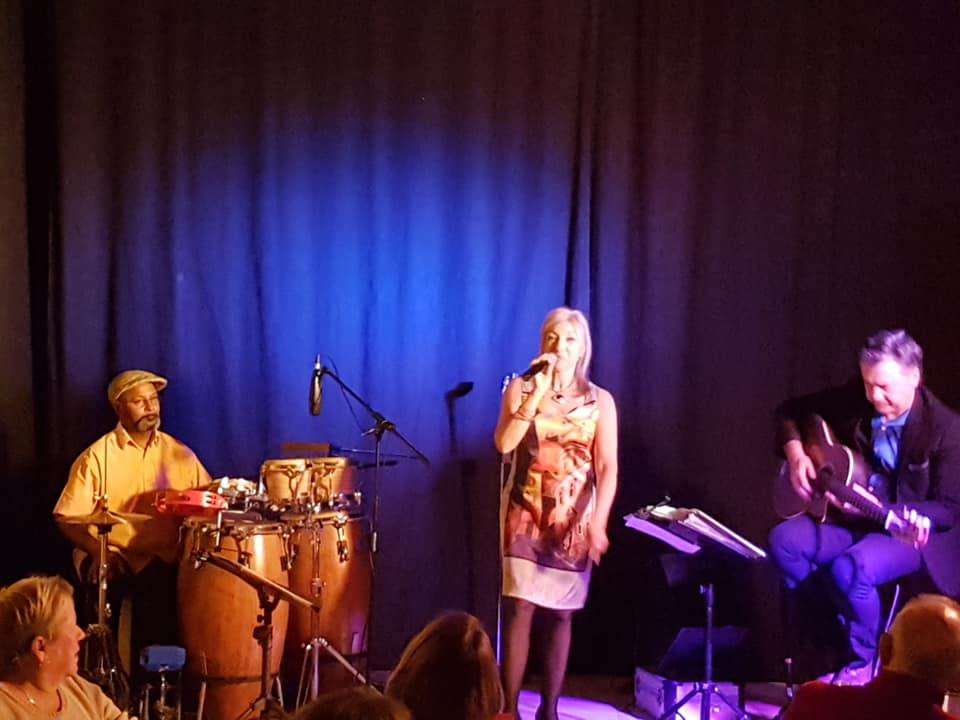 Jeudi 17 janvier 2019, QUARTIER LATIN JAZZ TRIO était en concert au Domaine du Seudre à Saint-Germain-du-Seudre (17). Merci à Carine et David Cardineau pour leur accueil !