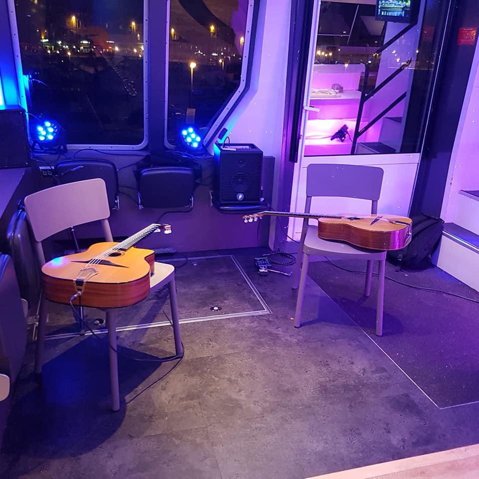 Mercredi 06 février 2019, SAMOVAR SWING DUO était à bord du navire L'Espérance 1 à la Rochelle (17), pour l'animation musicale d'un cocktail d'entreprise. Remerciements au Staff du bateau et à Laurent Chabot !