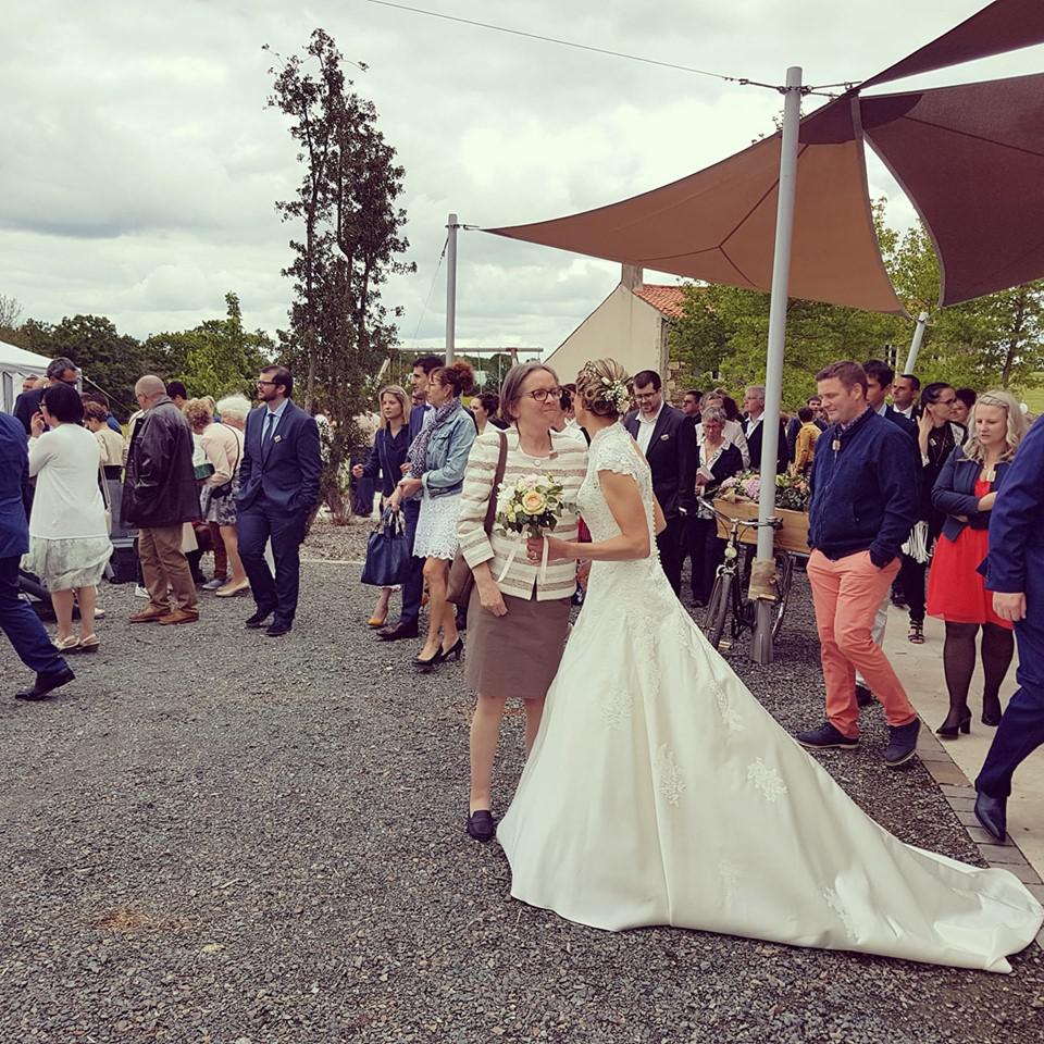 Samedi 11 mai 2019, le groupe ONLY NEW JAZZ BAND était en formule Trio au Domaine du Bois Ménias à Faymoreau (85), pour la cérémonie et le cocktail du mariage d'Elodie et Guillaume !