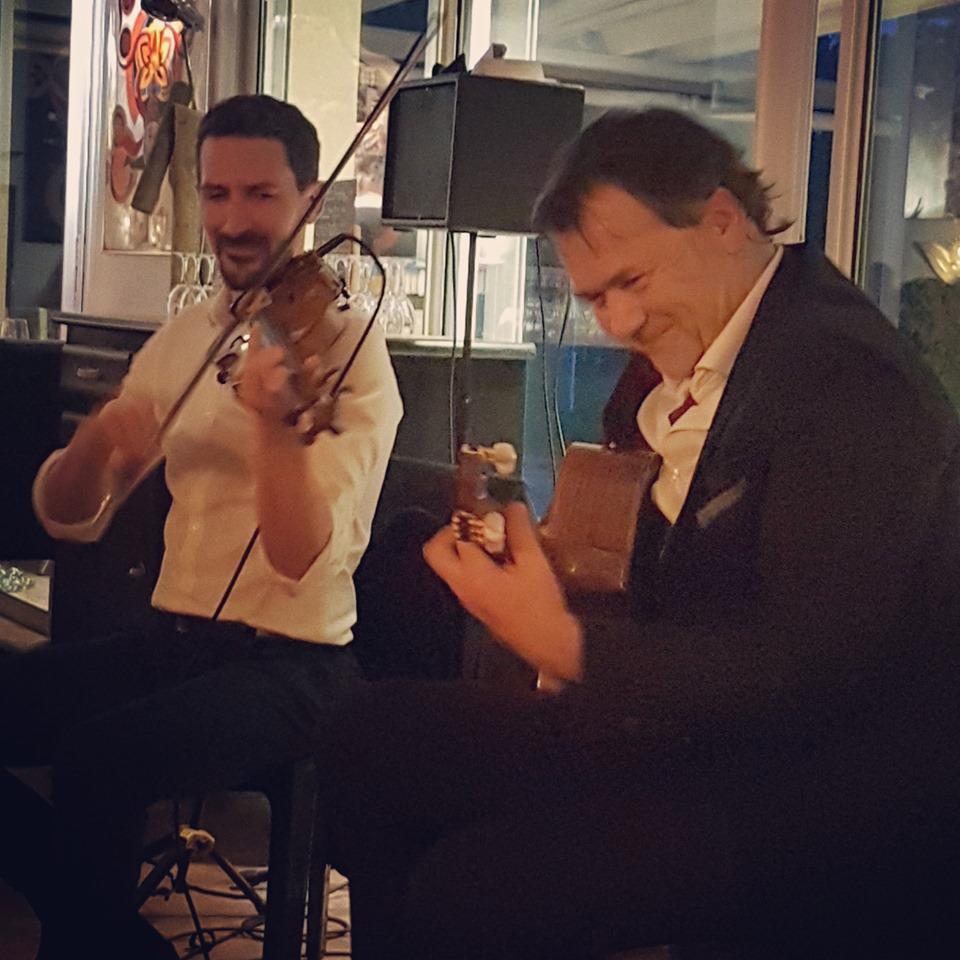 Vendredi 17 mai 2019, le groupe SWINGIN' THE POP était en concert au restaurant L'Hirondelle à Angoulème (16).
