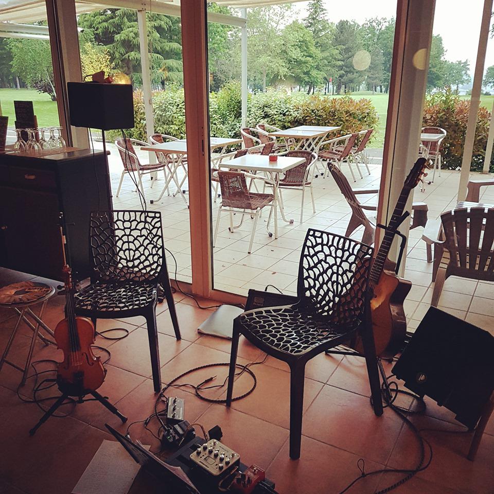 Vendredi 17 mai 2019, le groupe SWINGIN' THE POP était en concert au restaurant L'Hirondelle à Angoulème (16).