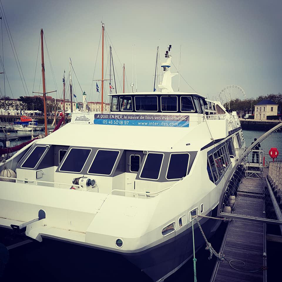 Vendredi 14 juin 2019, le groupe ONLY NEW JAZZ BAND était en formule Duo Banjo et Saxophone Soprano, à la Rochelle à bord du navire L'Espérance 1, pour une soirée de l'ECOA (Ecole du Centre Ouest des Avocats) !