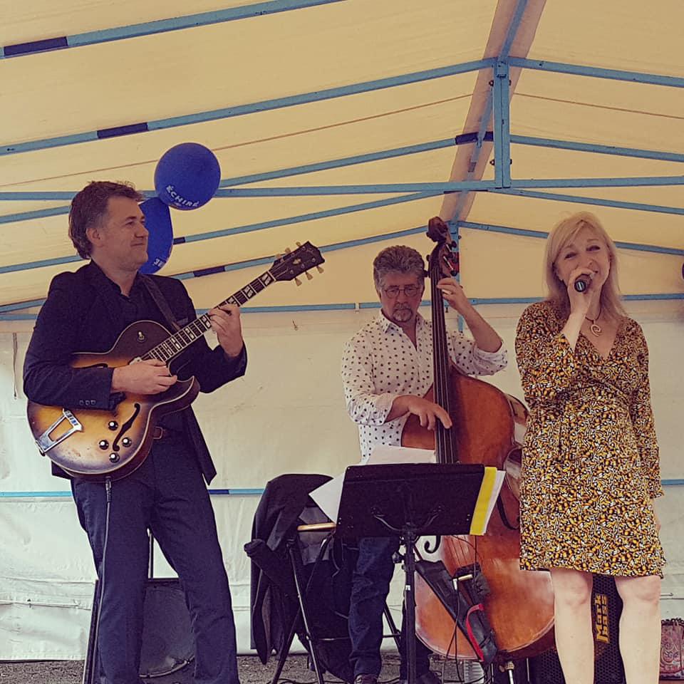 Samedi 15 juin 2019 (de 11h30 à 15h), le groupe LADY SWING TRIO était à la Laiterie d'Echiré (79), pour les 125 ans de la coopérative !
