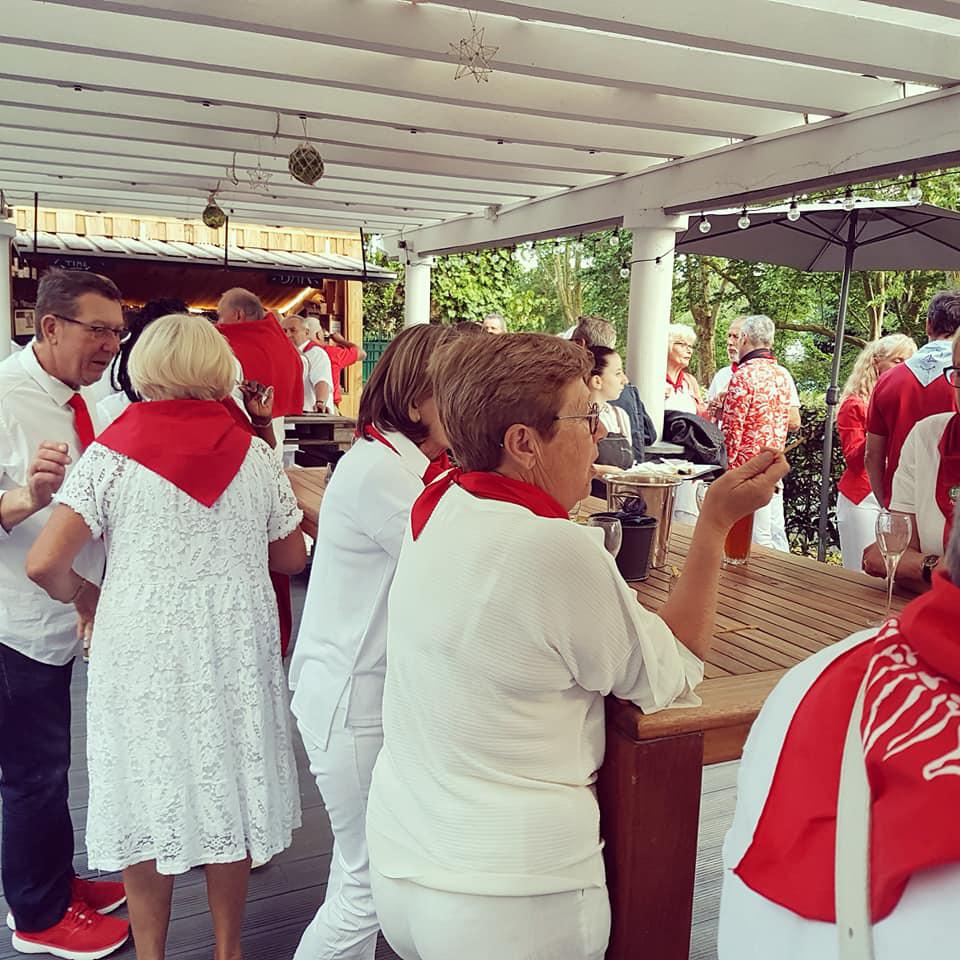 Samedi 15 juin 2019 (de 19h à 23h), le groupe ANOUMAN SWING TRIO était au restaurant &#34;La Belle Etoile&#34; à Niort, pour l'animation d'un anniversaire !