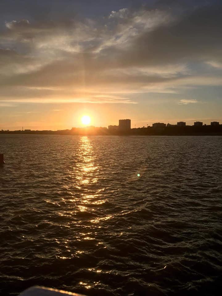 Jeudi 20 juin 2019, le groupe SAMOVAR SWING DUO était à bord du navire L'Espérance 1 à la Rochelle (17), pour l'animation musicale d'un cocktail d'entreprise. Remerciements au Staff du bateau et à Laurent Chabot !