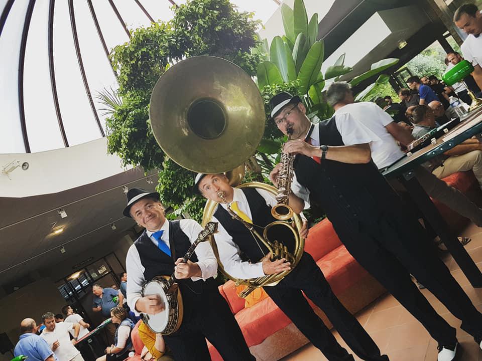 Jeudi 04 juillet 2019, le groupe ONLY NEW JAZZ BAND était en formule Trio à La Fleuriaye à Carquefou (44), pour une soirée d'entreprise !