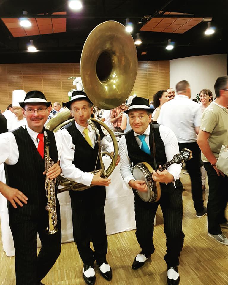 Vendredi 05 juillet 2019, le groupe ONLY NEW JAZZ BAND était en formule Trio à la salle l'Odyssée à Orvault (44), pour l'animation musicale du cocktail dînatoire de la coopérative Ligartis !