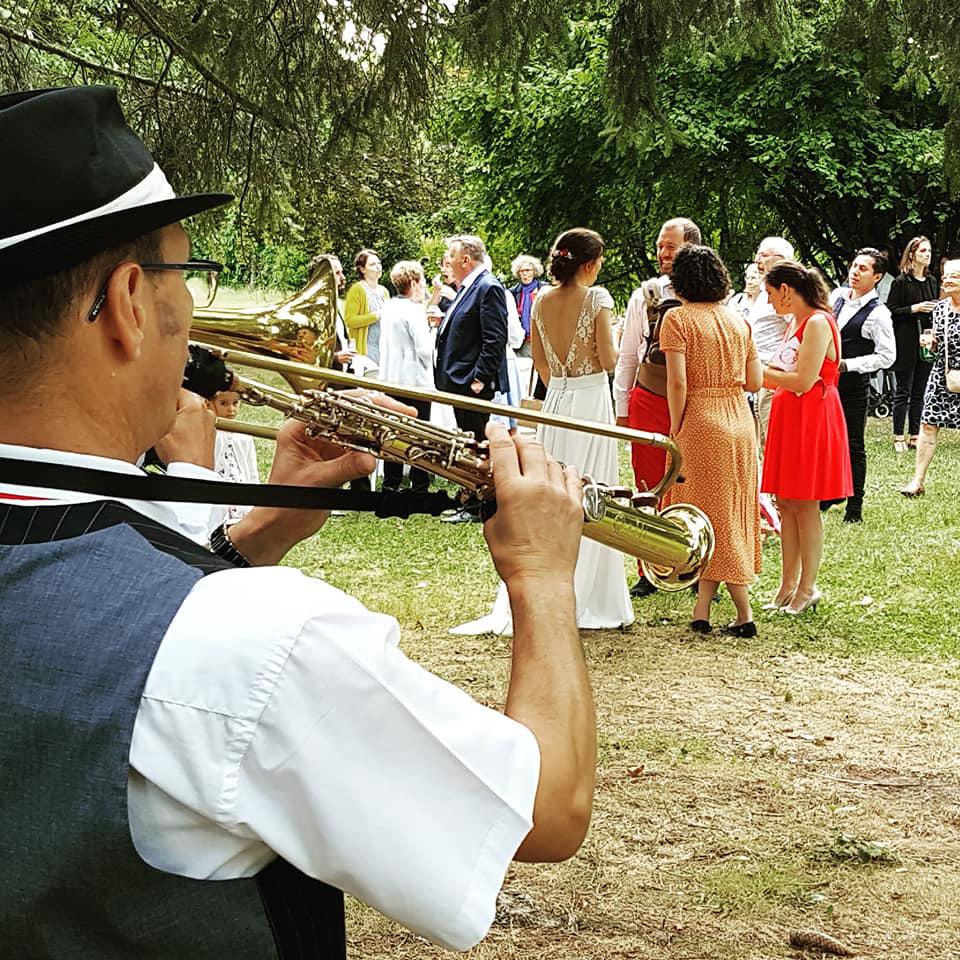 Samedi 27 juillet 2019, le groupe ONLY NEW JAZZ BAND était en formule Quartet â l'Abbaye de Champagne à Rouez-en-Champagne (72), pour l'animation du cocktail de mariage de Maëlle et Clément !