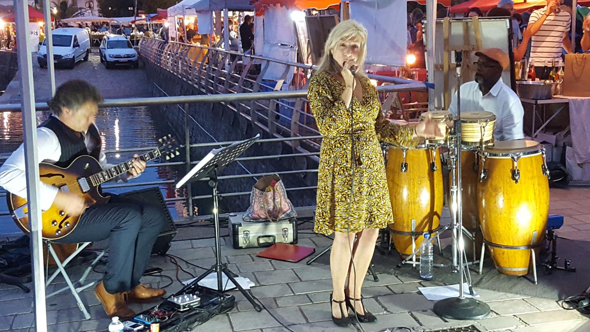 Lundi 05 août 2019, le groupe QUARTIER LATIN JAZZ TRIO était en concert sur le Port des Sables d'Olonne ! Merci à l'association des Commerçants du Port de Pêche. Un grand merci à Patrice Piet !