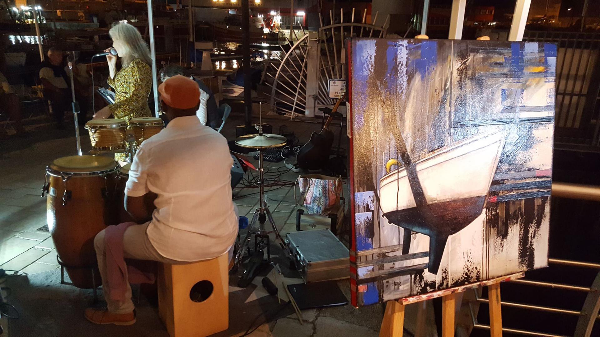 Lundi 05 août 2019, le groupe QUARTIER LATIN JAZZ TRIO était en concert sur le Port des Sables d'Olonne ! Merci à l'association des Commerçants du Port de Pêche. Un grand merci à Patrice Piet !