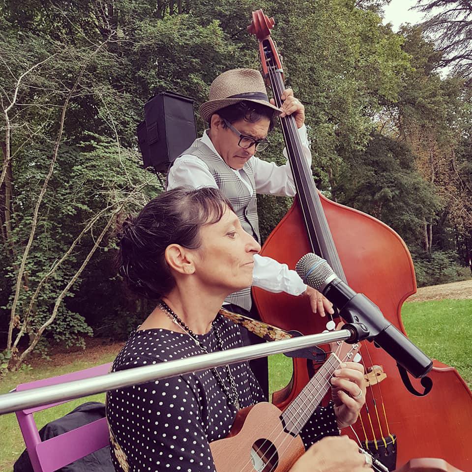 Samedi 17 août 2019, le groupe LOISELLE était en formule Trio au Château de Baillant à Vendeuvre-du-Poitou (86), pour l'animation d'un cocktail de mariage !