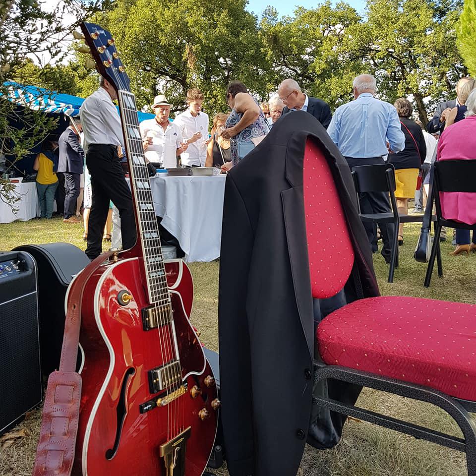 Samedi 07 septembre 2019, le groupe DJAZ WEST DUO était au Domaine de Persine à Lusignan (86), pour l'animation du cocktail de mariage d'Anouck et Valentin !