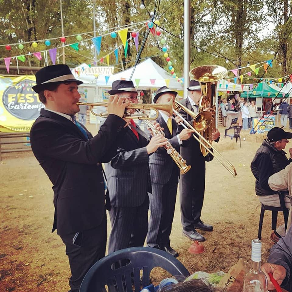 Dimanche 22 septembre 2019, le groupe ONLY NEW JAZZ BAND était en formule Quintet à Montmorillon (86) dans le cadre du festival Festi' Gartempe. Merci à Guy Gévaudan et son équipe !