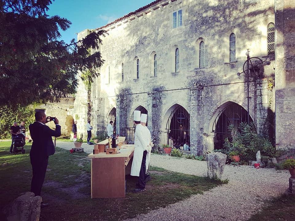 Samedi 28 septembre 2019, le groupe ONLY NEW JAZZ BAND était en formule Trio à l'Abbaye de Fontdouce à St-Bris-des-Bois (17), pour l'animation du cocktail de mariage de Fabienne et Guillaume !