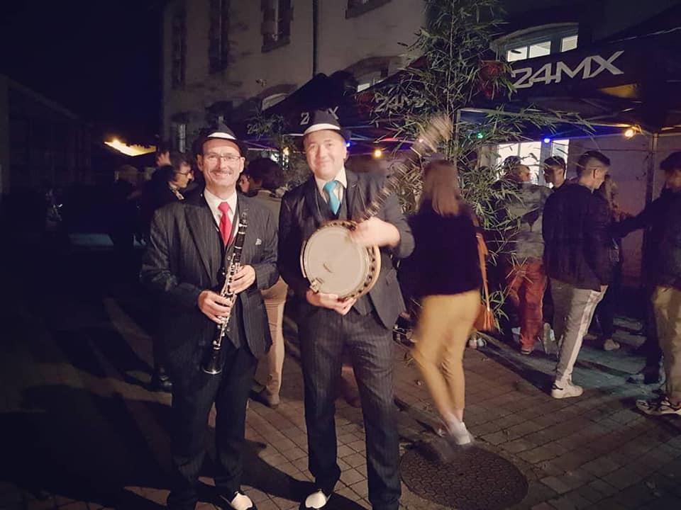 Samedi 05 octobre 2019, le groupe ONLY NEW JAZZ BAND était en formule Duo à Mortagne-sur-Sèvre (85), pour une soirée d'anniversaire (les 50 ans de Frédéric, Damien et Laurent) !