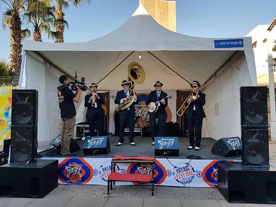 Anmoggar N' Jazz / Jour 3 : ONLY NEW JAZZ BAND en déambulation de 16h à 19h sur 3 sites d'Agadir (Hôtel Kenzi Europa, Jardin Ibn Zaidoun et le Village du Festival) ! Le festival commence officiellement ce soir avec Aymane Kochaina et Sarab Sextet.