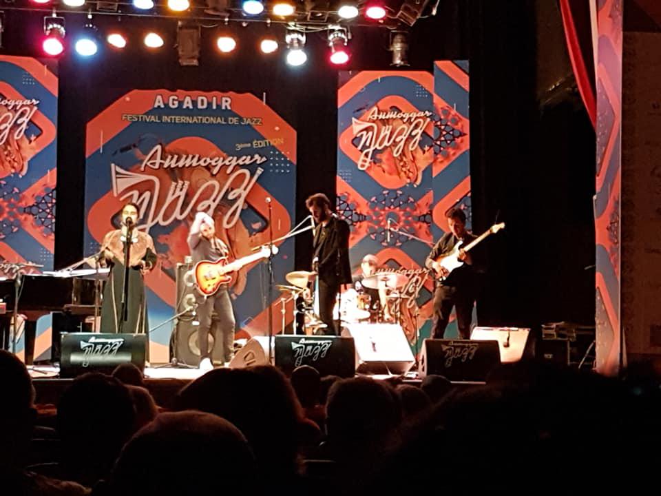 Anmoggar N' Jazz / Jour 3 : ONLY NEW JAZZ BAND en déambulation de 16h à 19h sur 3 sites d'Agadir (Hôtel Kenzi Europa, Jardin Ibn Zaidoun et le Village du Festival) ! Le festival commence officiellement ce soir avec Aymane Kochaina et Sarab Sextet (sur cette photo).