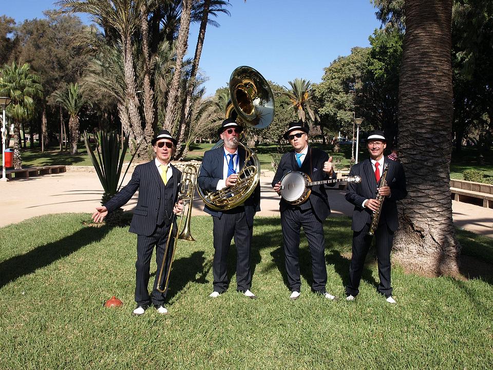 Anmoggar N' Jazz / Jour 3 : ONLY NEW JAZZ BAND en déambulation de 16h à 19h sur 3 sites d'Agadir (Hôtel Kenzi Europa, Jardin Ibn Zaidoun et le Village du Festival) ! Le festival commence officiellement ce soir avec Aymane Kochaina et Sarab Sextet.