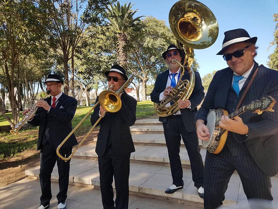 Anmoggar N' Jazz / Jour 3 : ONLY NEW JAZZ BAND en déambulation de 16h à 19h sur 3 sites d'Agadir (Hôtel Kenzi Europa, Jardin Ibn Zaidoun et le Village du Festival) ! Le festival commence officiellement ce soir avec Aymane Kochaina et Sarab Sextet.