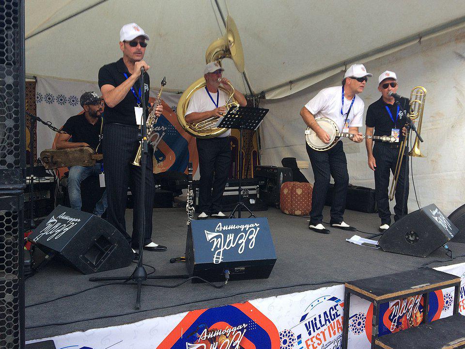 Anmoggar N' Jazz / Jour 5 : ONLY NEW JAZZ BAND en concert de 18h à 19h sur la scène du Village du Festival, avec en invité Youness Lachguar ! Ce soir, Jorge Pardo Quartet (20h00) et Hailey Tuck Quintet (21h45) à la salle Brahim Radi.