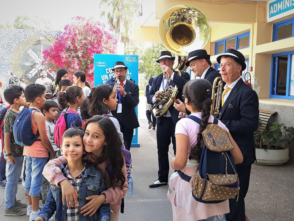 Anmoggar N' Jazz / Jour 6 : ONLY NEW JAZZ BAND en prestation de 11h à 12h pour les écoliers de l'institut français d'Agadir, puis de 18h à 19h sur la scène du Village du Festival, avec en invités Youness Lachguar et Hicham El Issaoui. Et un dernier set de 21h à 21h30 à l'hôtel Kenzi Europa ! Ce soir, Arnaud Dolmen Quartet (19h00), Joel Hierrezuelo Quintet (20h45) et Orlando Maraca Quintet (22h30) à la salle Brahim Radi.