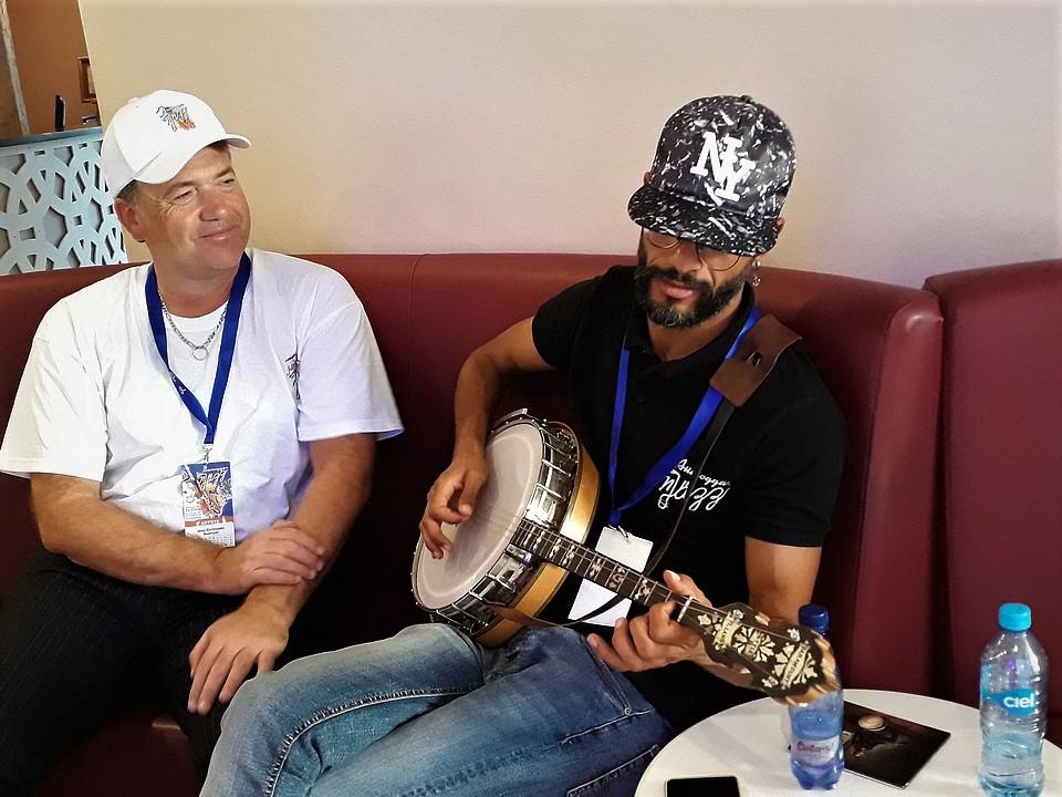 Anmoggar N' Jazz / Jour 7 : Youness play the Banjo !