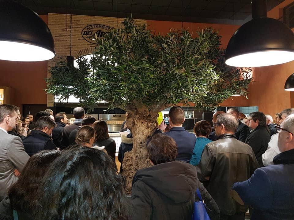 Lundi 18 novembre 2019, le groupe LOISELLE était en formule Trio pour l'inauguration du restaurant Del Arte à St Benoît (86) !