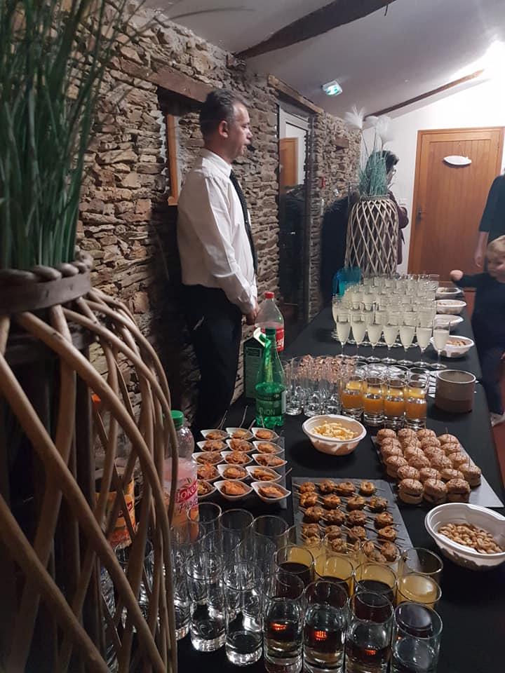 Samedi 23 novembre 2019, le groupe SAMOVAR SWING TRIO était à La Grange du Petit Tertre à Beaucouzé (49), pour l'animation d'un anniversaire !