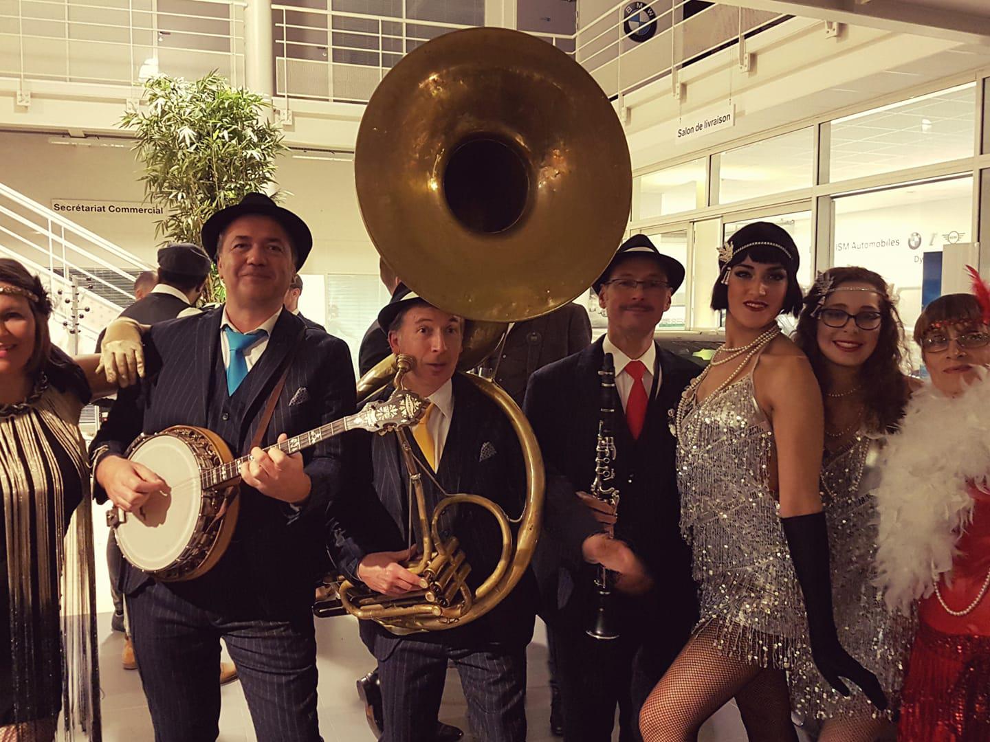 Jeudi 28 novembre 2019, le groupe ONLY NEW JAZZ BAND était en formule Trio chez BMW DYNAMISM Automobiles à Beaucouzé (49), pour l'afterwork Prohibition organisé par l'association AFTER8 !