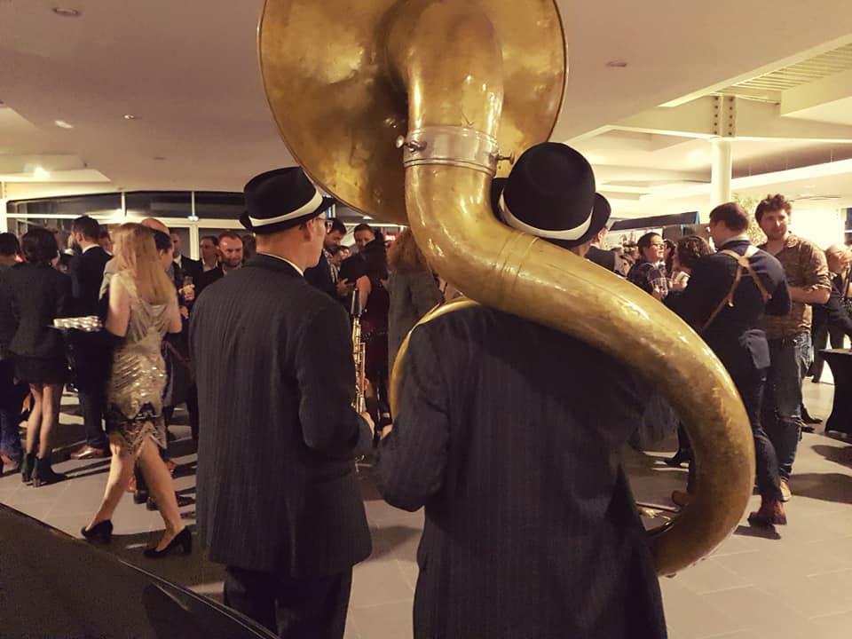 Jeudi 28 novembre 2019, le groupe ONLY NEW JAZZ BAND était en formule Trio chez BMW DYNAMISM Automobiles à Beaucouzé (49), pour l'afterwork Prohibition organisé par l'association AFTER8 !