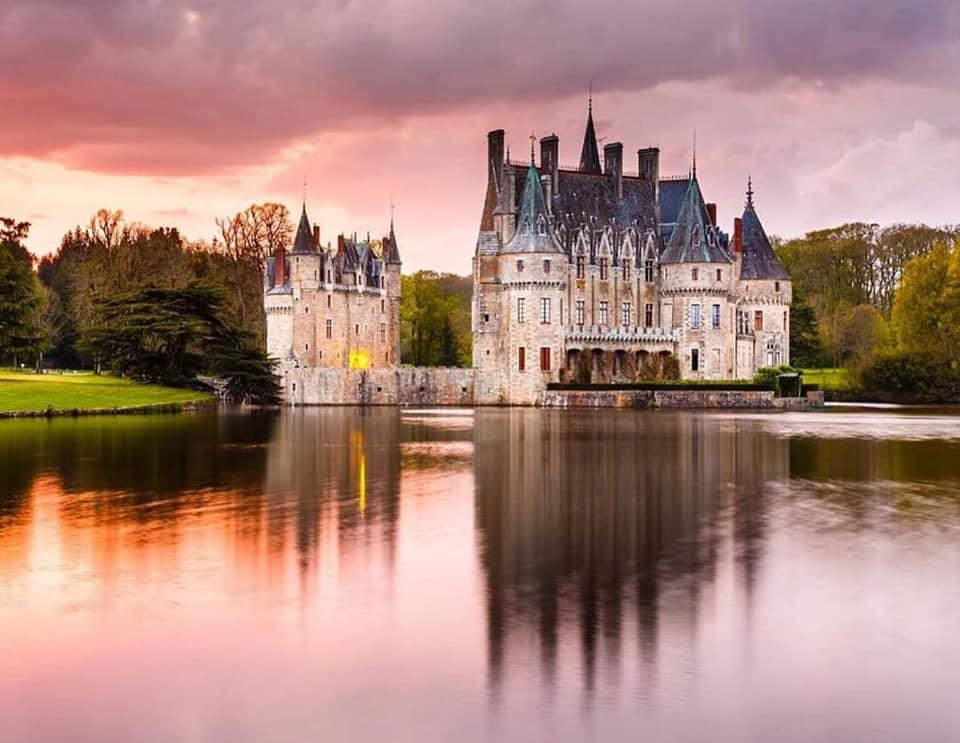 L'année 2019 s'est terminée au Domaine de la Bretesche à Missillac (44) pour l'animation du réveillon de la Saint-Sylvestre, avec LADY SWING TRIO (1 set Bossa et 2 sets Jazz), SAMOVAR SWING TRIO (1 set Swing Manouche) et ONLY NEW JAZZ BAND (2 sets Jazz New Orleans) ... 3 groupes du catalogue Jazz &#38; Swing Events !