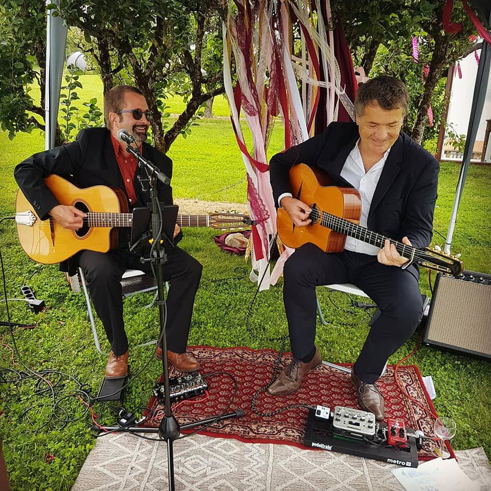 C'est (enfin) la reprise !!! 1ère prestation après 4 mois d'inactivité ! Samedi 27 juin, le groupe SAMOVAR SWING DUO était à Frossay (44), pour l'animation d'un cocktail de mariage !