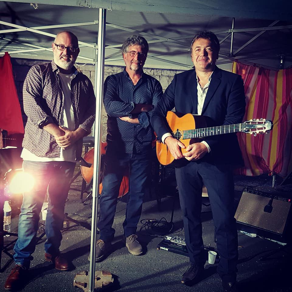 Reprise des festivités pour ANOUMAN SWING TRIO !!! Samedi 04 juillet 2020, le groupe du catalogue Jazz &#38; Swing Events était en concert à Chef-Boutonne (79).