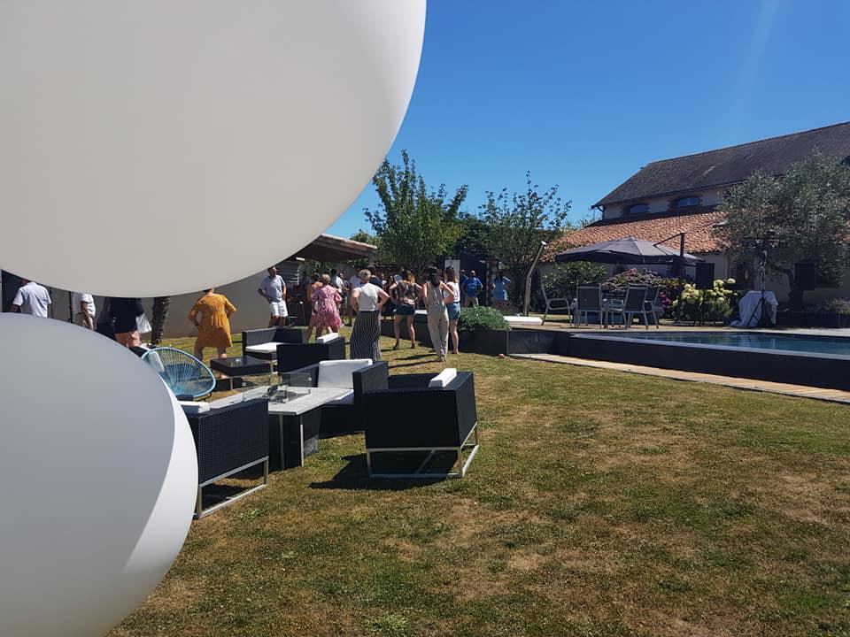 Samedi 11 juillet 2020 (midi), le groupe SAMOVAR SWING TRIO était à La Haute Tremblaie, Cholet (49), pour l'animation musicale d'un anniversaire (40 ans) !