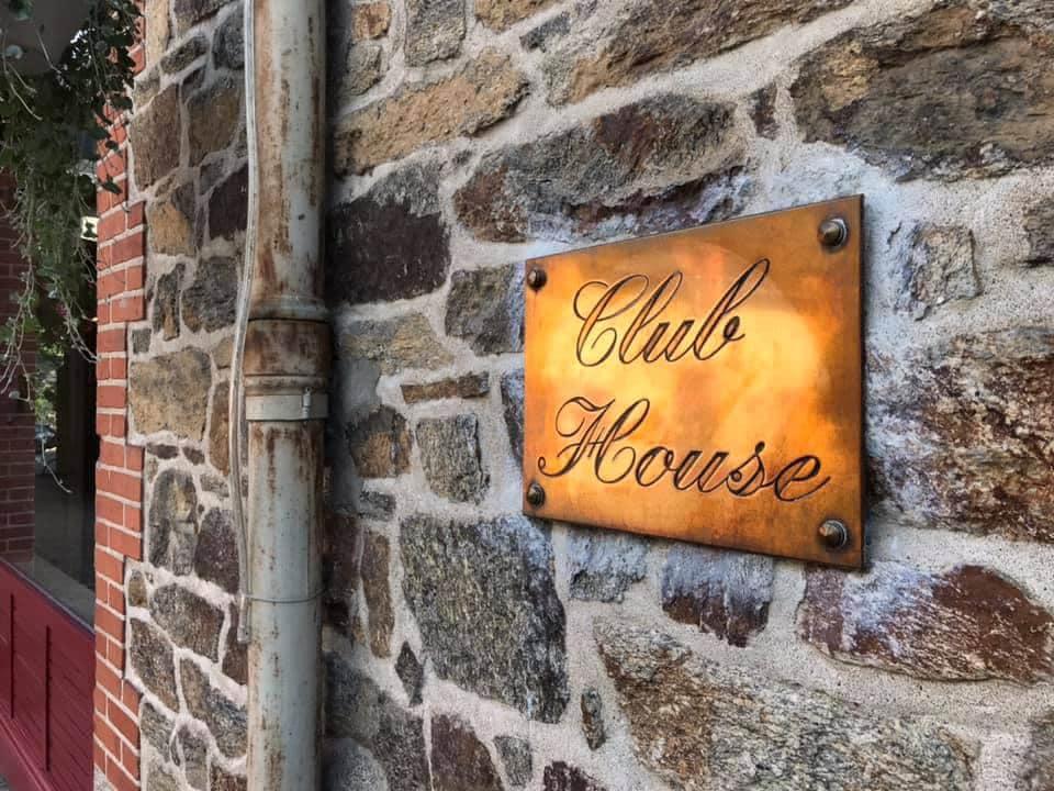 Jeudi 16 juillet 2020, le groupe SWAZZ DUO était au Club House du domaine de la Bretesche à Missillac (44) !