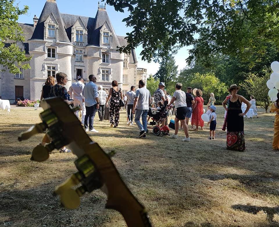 Samedi 18 juillet 2020, le groupe LOISELLE était au Château de Périgny (86), pour le mariage de Ludovic et Dolores !