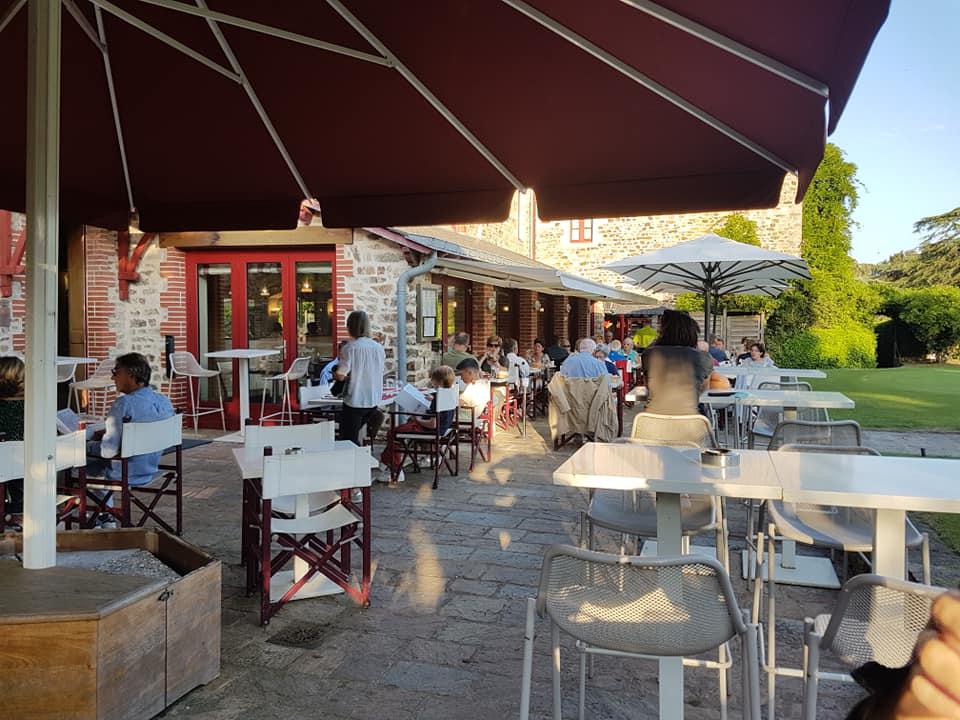 Mardi 21 juillet 2020, le groupe LOISELLE était en formule Duo au Club House du Domaine de la Bretesche à Missillac (44) !