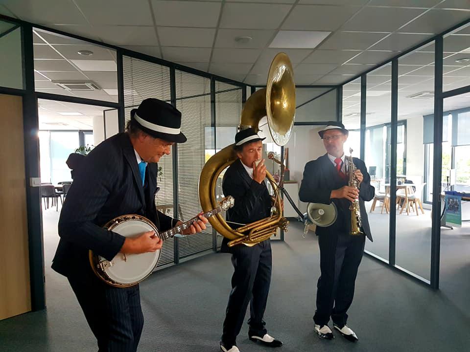 Lundi 31 août 2020, le groupe ONLY NEW JAZZ BAND était en formule Trio dans les nouveaux locaux de l'entreprise LILIAL à Trélazé (49) !