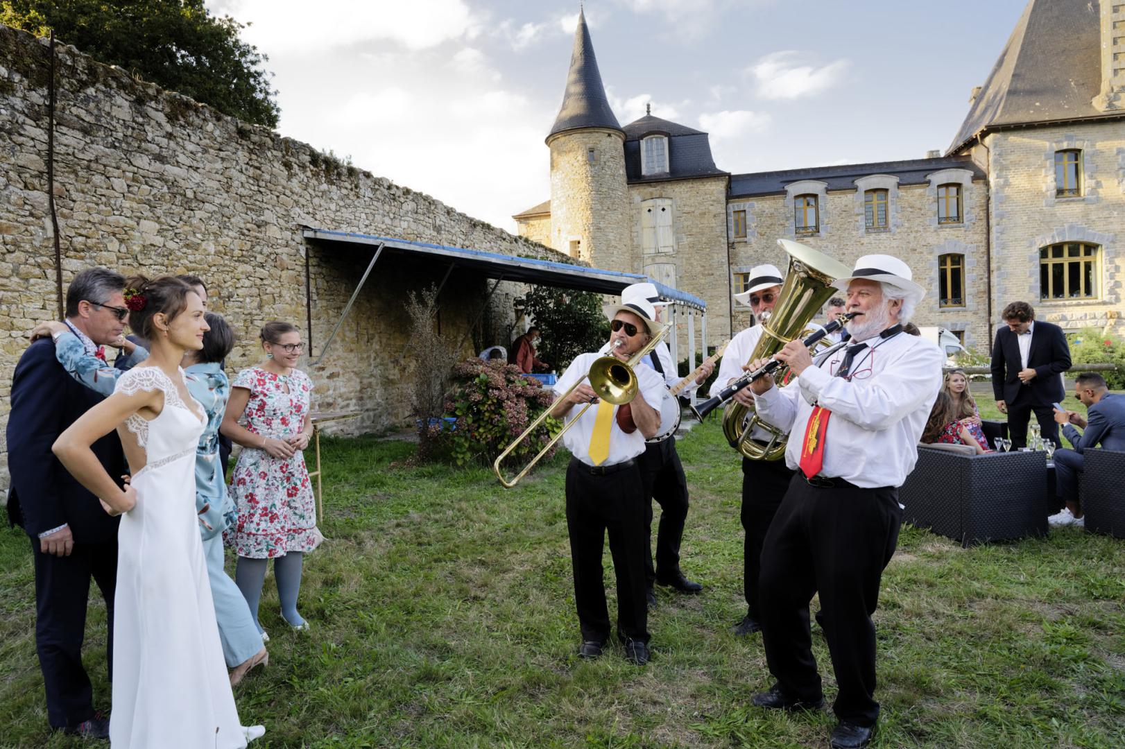 Samedi 05 septembre 2020, le groupe ONLY NEW JAZZ BAND (formule 4tet) était sur l'île aux Moines, pour l'animation d'un mariage !