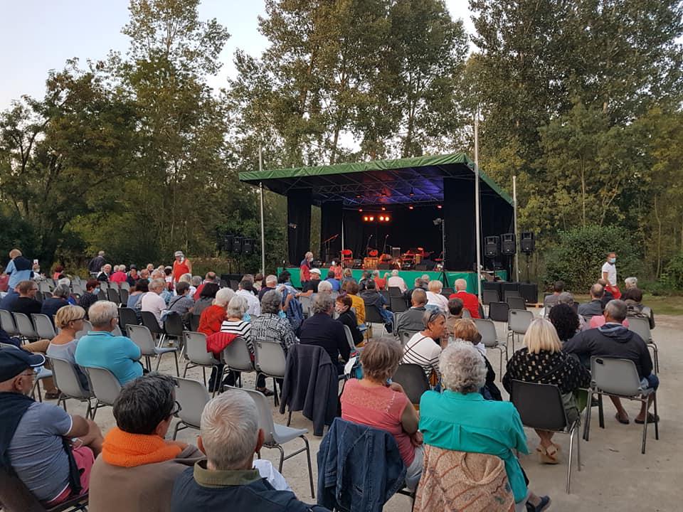 Samedi 12 septembre 2020, le groupe ANOUMAN SWING TRIO était en 1ère partie du NININE GARCIA 4tet au Mazeau (85), dans le cadre de la 2ème édition du Festival Jazz au Mazeau !