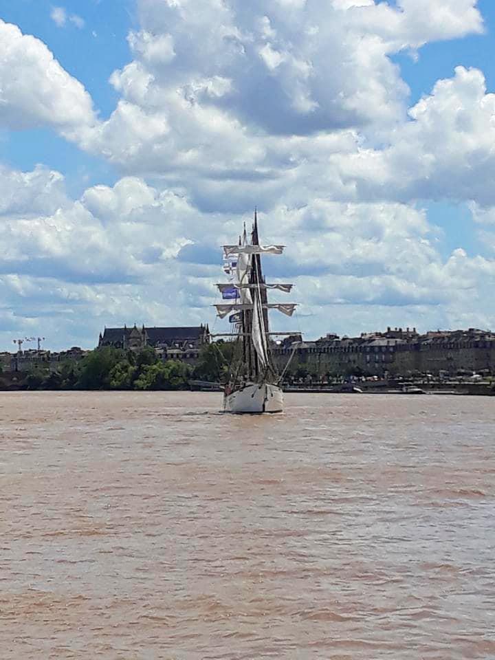 Lundi 21 juin 2021, le groupe ONLY NEW JAZZ BAND était en formule 4tet sur le grand voilier &#34;Le Français&#34;, lors d'une navigation entre Bordeaux et Pauillac (33). Croisière organisée par Bordeaux Métropole !