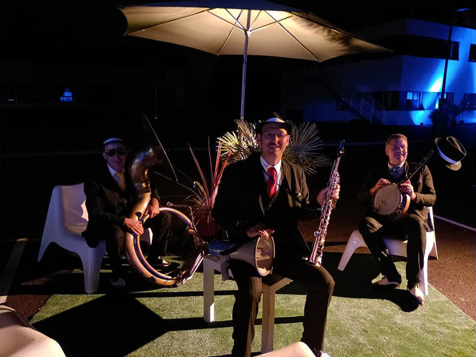 Jeudi 16 septembre 2021, &#34;Dixieland Party&#34; avec le groupe ONLY NEW JAZZ BAND pour l'inauguration des nouveaux locaux de la société ACCIOR à La Roche-sur-Yon !
