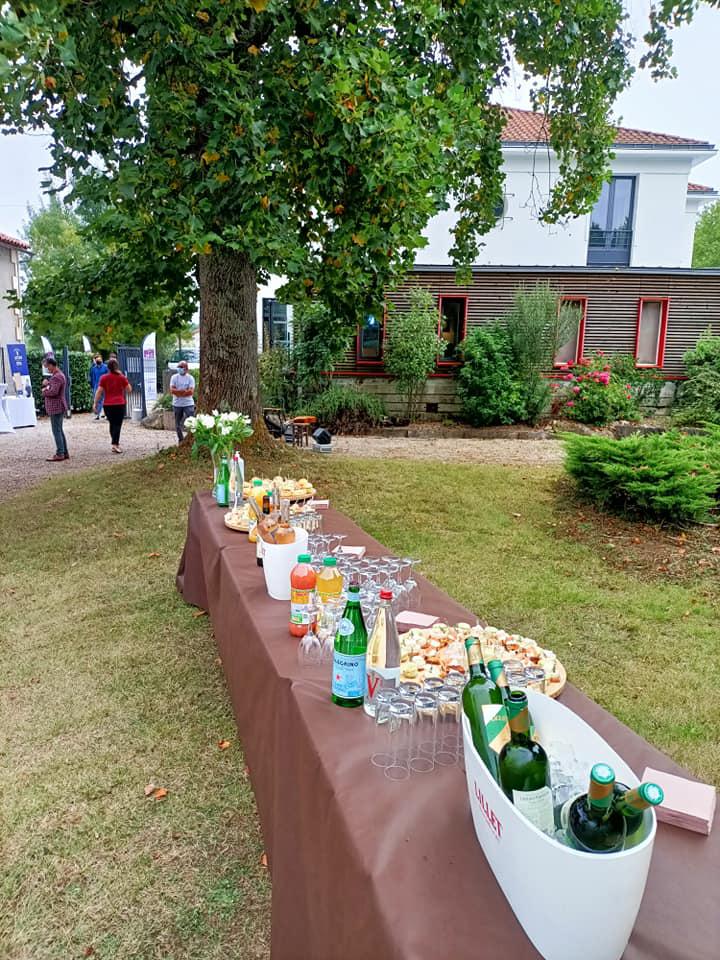 Vendredi 17 septembre 2021, le groupe SAMOVAR SWING TRIO était à la Coopérative Laitière de la Sèvre à Celles-sur-Belle (79) !