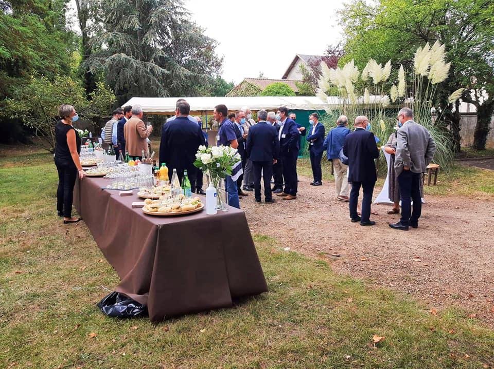 Vendredi 17 septembre 2021, le groupe SAMOVAR SWING TRIO était à la Coopérative Laitière de la Sèvre à Celles-sur-Belle (79) !