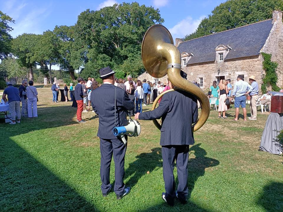 Dimanche 19 septembre 2021, le groupe ONLY NEW JAZZ BAND était au Manoir de Kerougas à Assérac (44), pour le brunch lendemain de mariage d'Agathe et Baptiste !