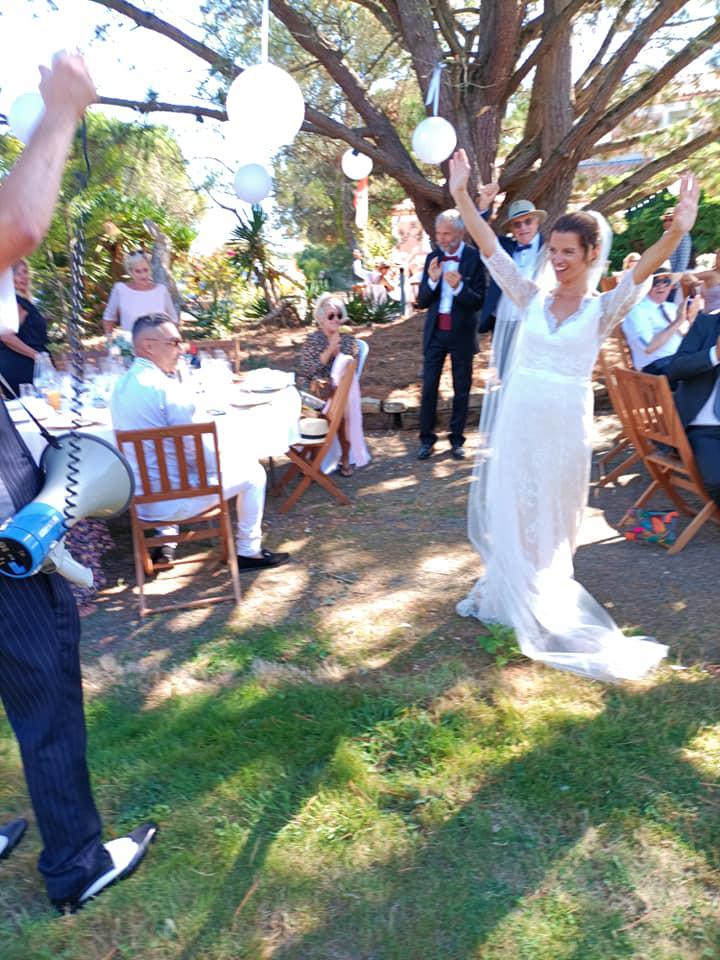 Samedi 04 septembre 2021, le grpupe ONLY NEW JAZZ BAND était en formule Trio au Château d'Olonne ☀️, pour l'animation du mariage de Laëtitia et Paul 