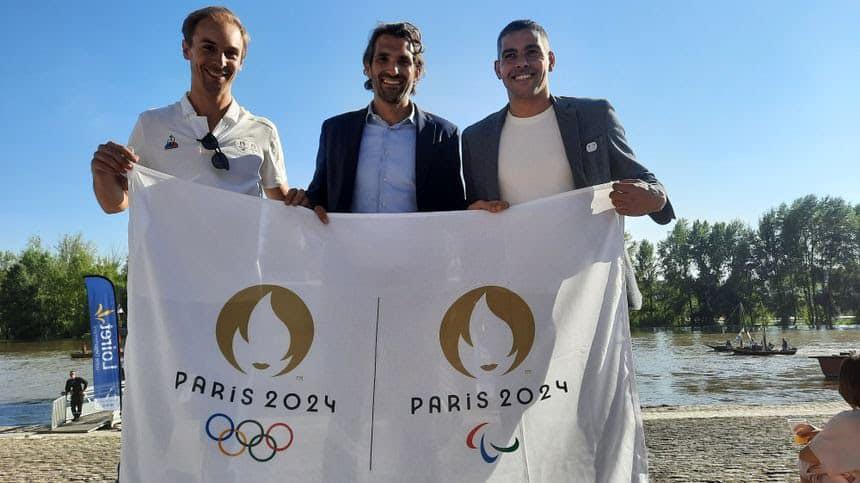 Vendredi 24 septembre 2021, le groupe ONLY NEW JAZZ BAND était en formule Trio au &#34;Festival de Loire&#34; à Orléans (10ème édition) ! Nos 3 musiciens ont déambulé dans le centre ville (Place Châtelet, Place Étape et Place de Gaulle) avant de terminer sur les quais pour accompagner les drapeaux des Jeux olympiques et paralympiques 2024 jusqu'à la cathédrale, en compagnie d'athlètes médaillés à Tokyo!