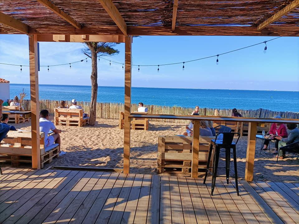 Jeudi 24 juin 2021, le groupe SAMOVAR SWING était en concert en formule duo à l'Atypique, La-Brée-les-Bains sur l'Ile d'Oléron (17) !