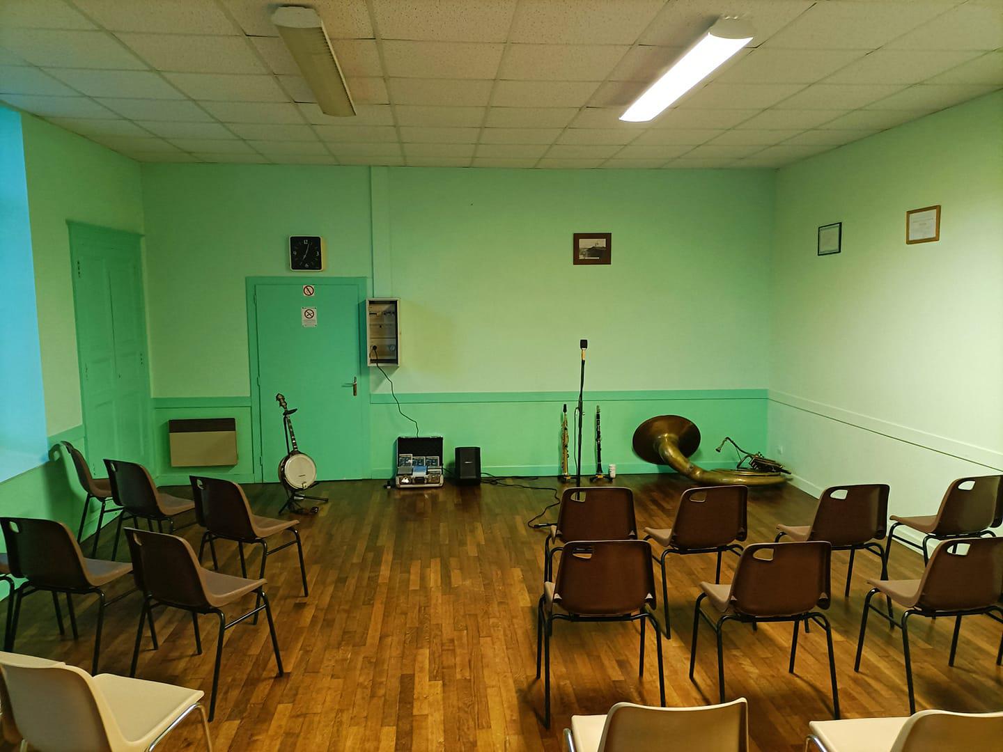 Samedi 16 octobre 2021, le groupe ONLY NEW JAZZ BAND était en concert à Messais (86) de 20h à 22h. Merci à Rachel Jouanny et toute son équipe !