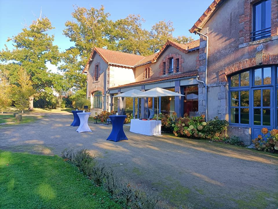 Samedi 23 octobre 2021, le grpupe SAMOVAR SWING était en formule Duo Violon et Guitare au domaine de Brandois à La Mothe- Achard (85) , pour l'animation du mariage de Daphné &#38; Grégory !